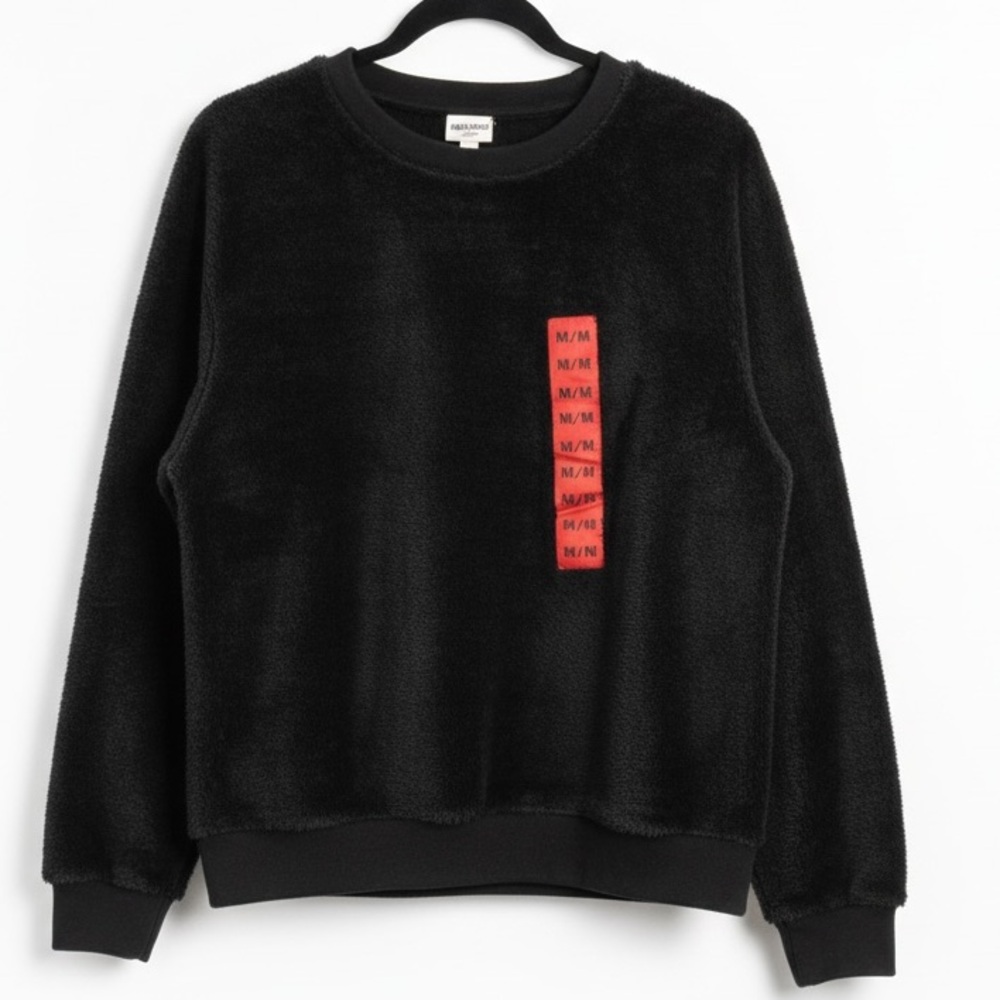 Women’s GAIAM Pullover Velour Top in Black Size Medium